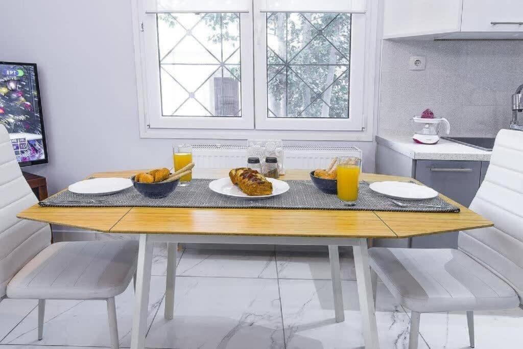 아테네 Modern Fully-Equipped House, 5 Min Walk From Metro 빌라 외부 사진